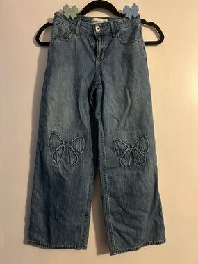 Abercrombie Kids Light Blue Embroidered Bow Jeans size 9/10